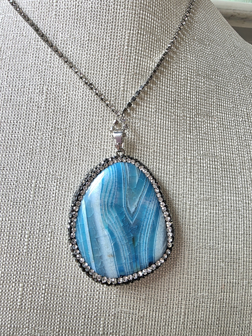 Large Blue Agate Slice Pendant Necklace, 17-19" Silver Boho Jewelry - Picture 4 of 11